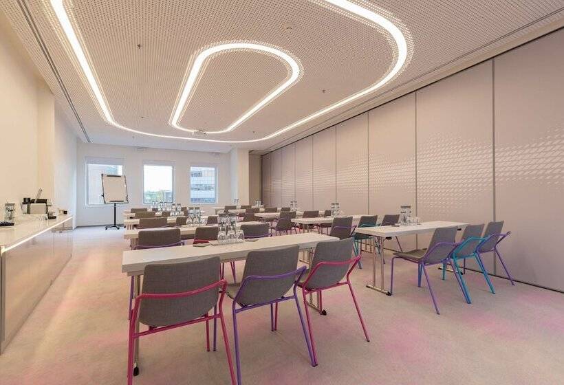 هتل Park Inn By Radisson Amsterdam City West