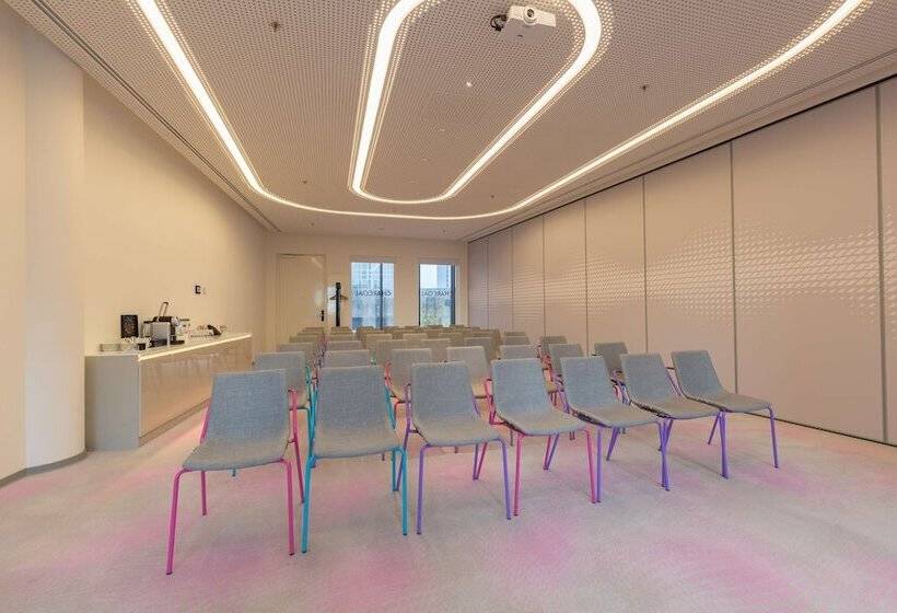 هتل Park Inn By Radisson Amsterdam City West