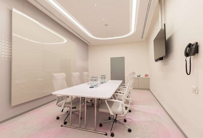 هتل Park Inn By Radisson Amsterdam City West