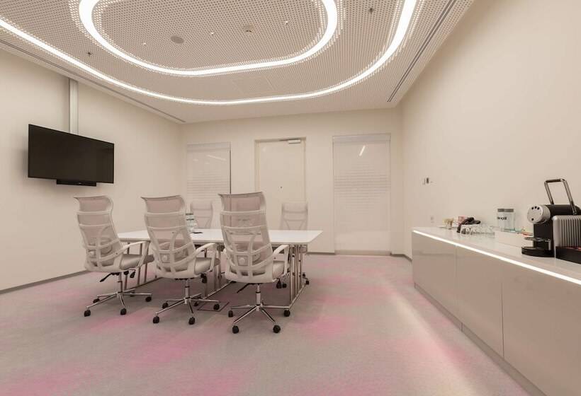 هتل Park Inn By Radisson Amsterdam City West