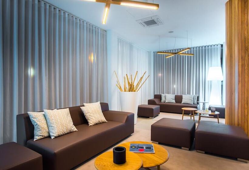 ホテル Vila Baleira Village