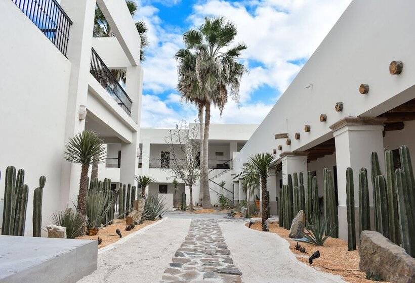 Отель Plaza Cuatro Cienegas