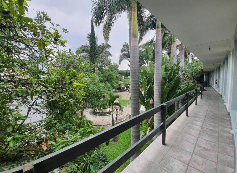 فندق Posada Santa Fe