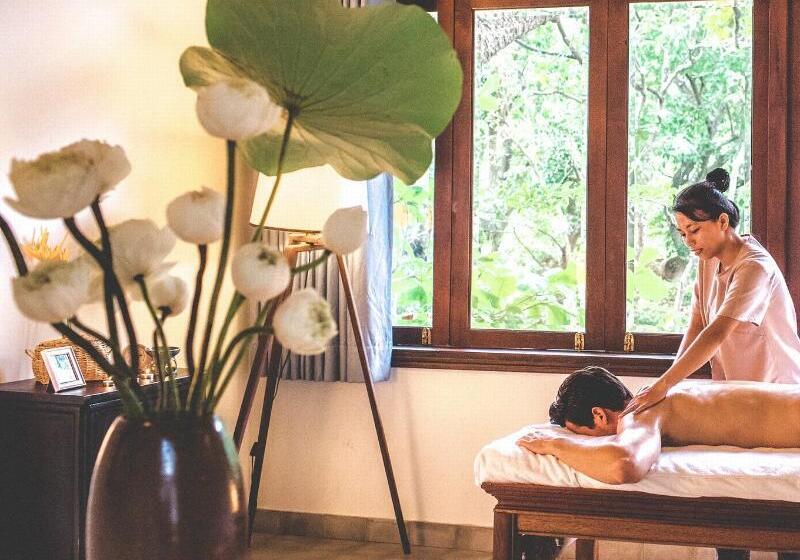 هتل Poulo Condor Boutique Resort & Spa