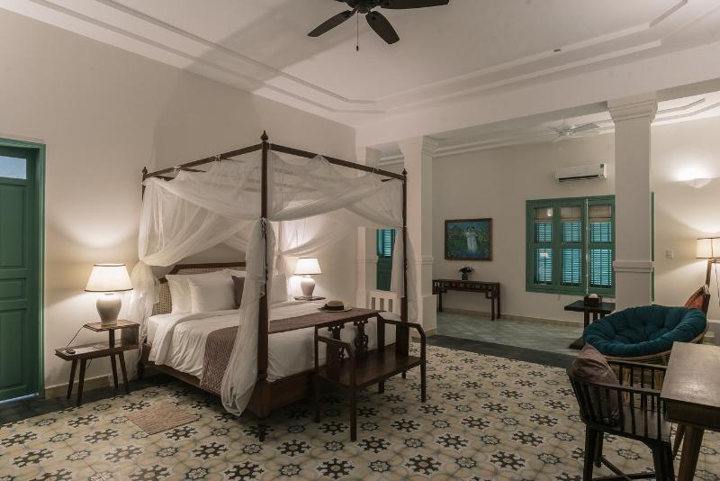 هتل Poulo Condor Boutique Resort & Spa