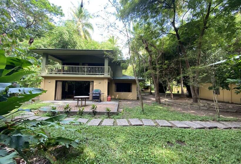 Отель Puerto Barillas