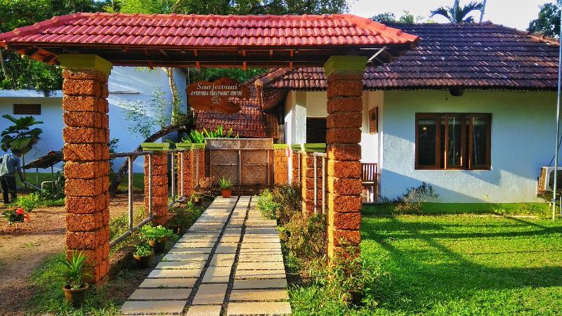 Отель Punamada Lake Resort