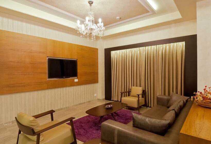 בית מלון כפרי Ramee Panchshil