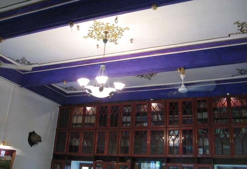 هتل Rangniwas Palace