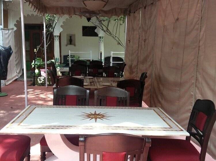 هتل Rangniwas Palace