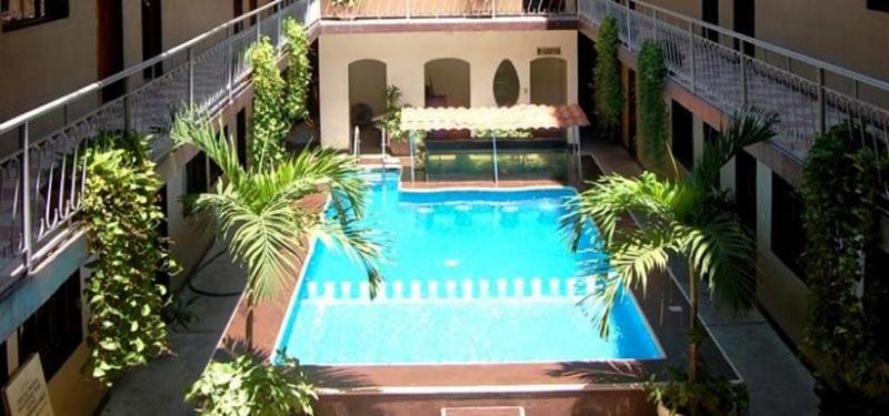 Отель Sevillano