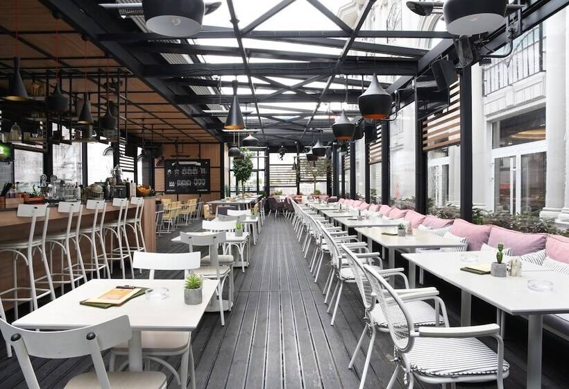 هتل Skopje Marriott