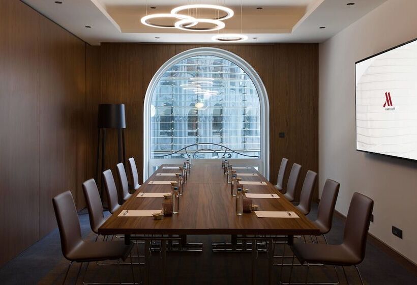 هتل Skopje Marriott