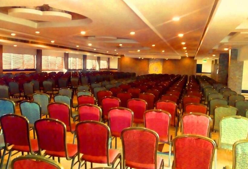 Отель Sopanam Heritage