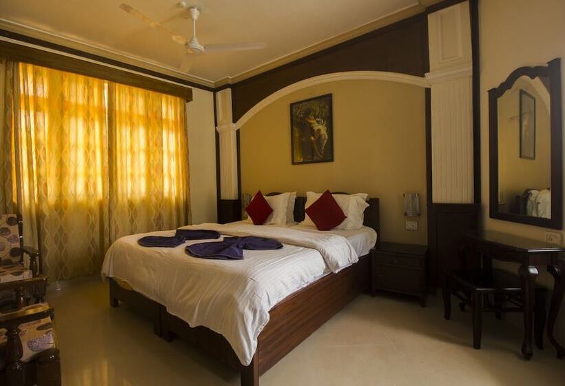 فندق Sunset Beach Resort