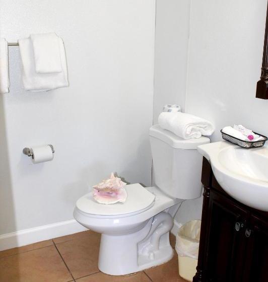 فندق The Bay Inn At The Lani Kai