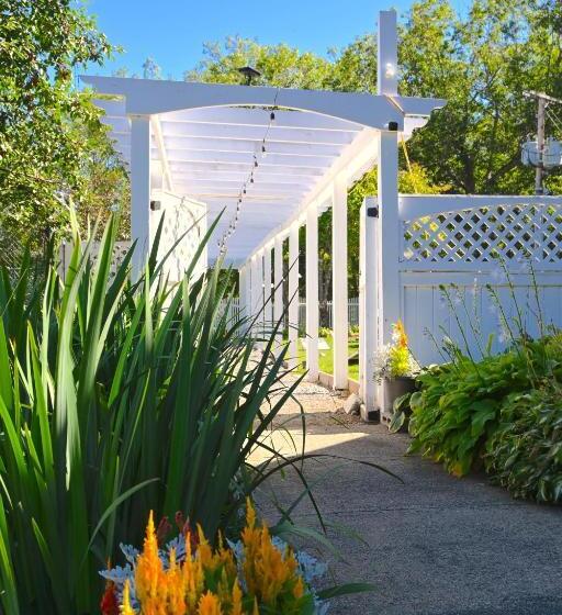 فندق The Lodge At Jackson Village