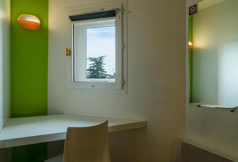 호텔 Kyriad Direct Macon Sud