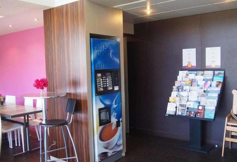 호텔 Kyriad Direct Macon Sud