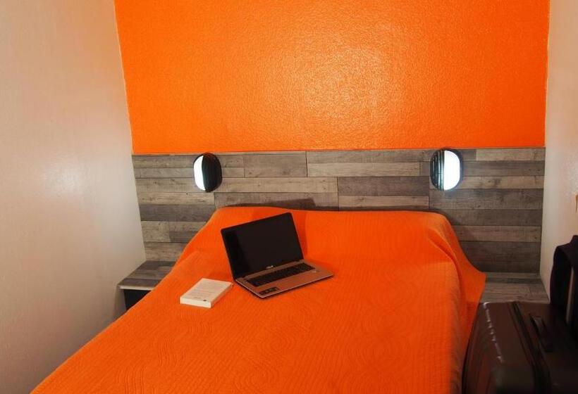 호텔 Kyriad Direct Macon Sud