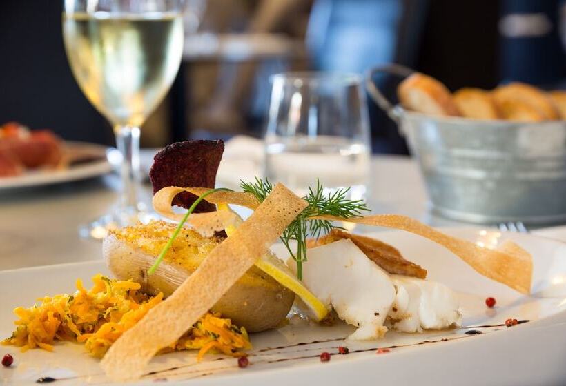 בית מלון כפרי The Originals City, Hôtel Des Arts, Montauban