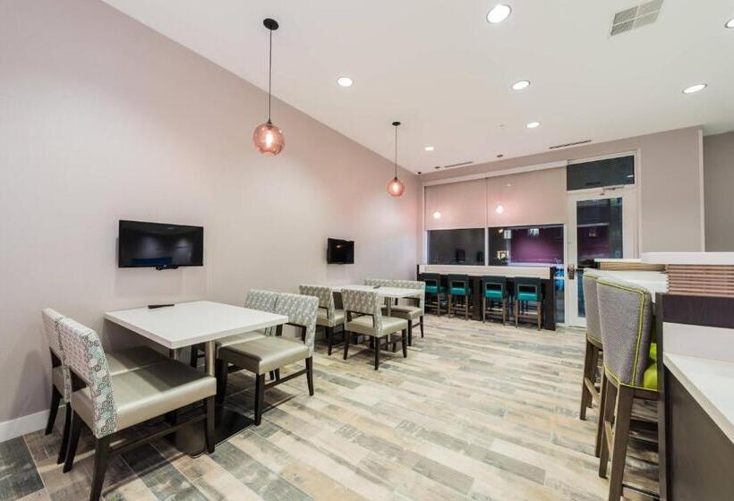 Отель Towneplace Suites By Marriott Chicago Schaumburg