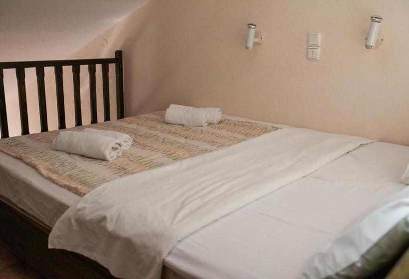 בית מלון כפרי Villa Cariatis