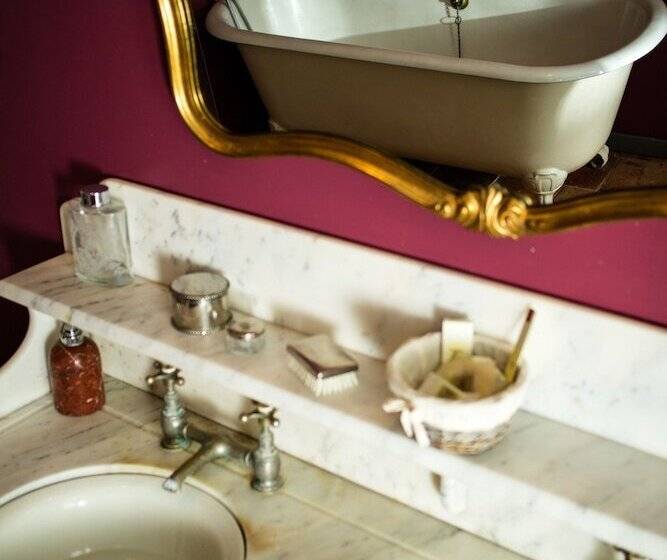 Logis Hotel   Restaurant La Marbrerie