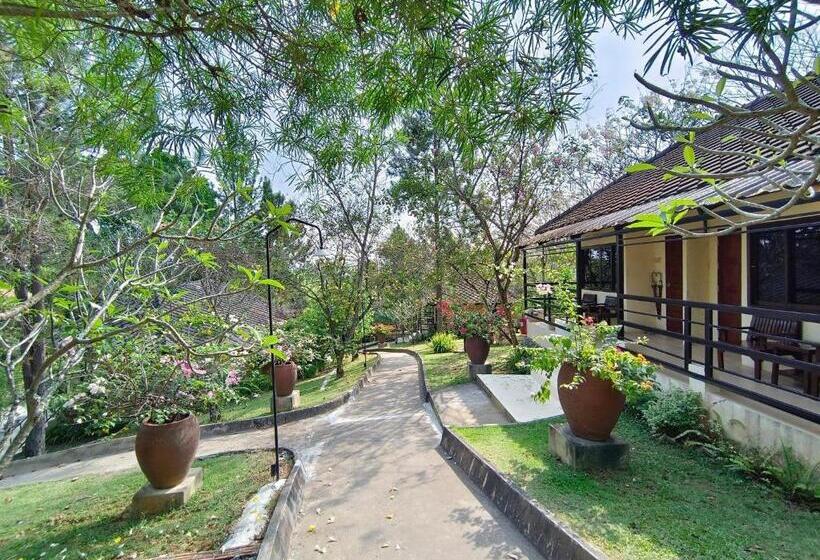 استراحتگاه Villa Khao Phaengma