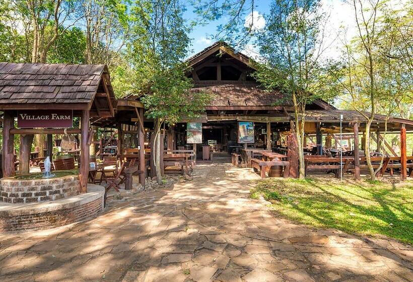 استراحتگاه Village Farm & Winery
