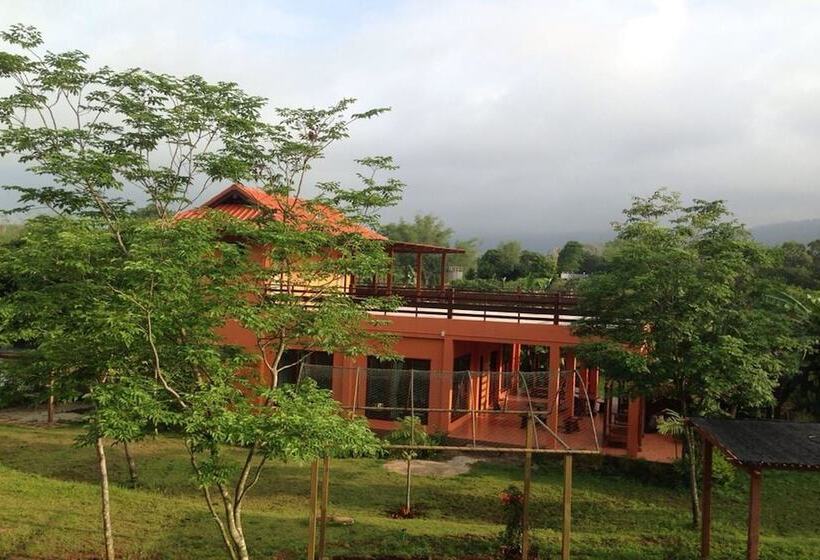 Taksina Garden Resort