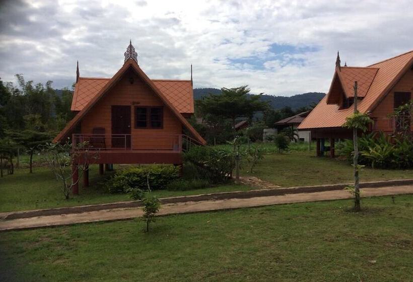 Taksina Garden Resort