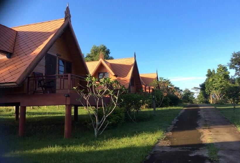 Taksina Garden Resort