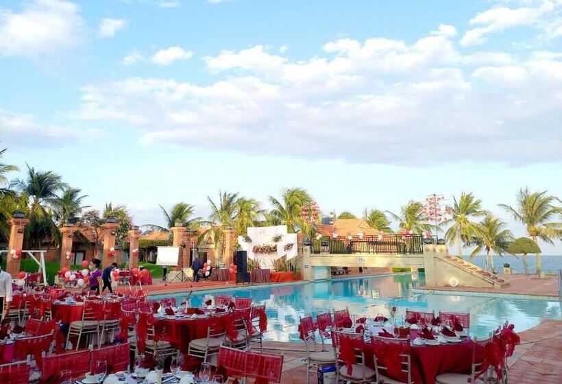 Ttc Resort Ninh Thuan Unlimited Access To Water Park