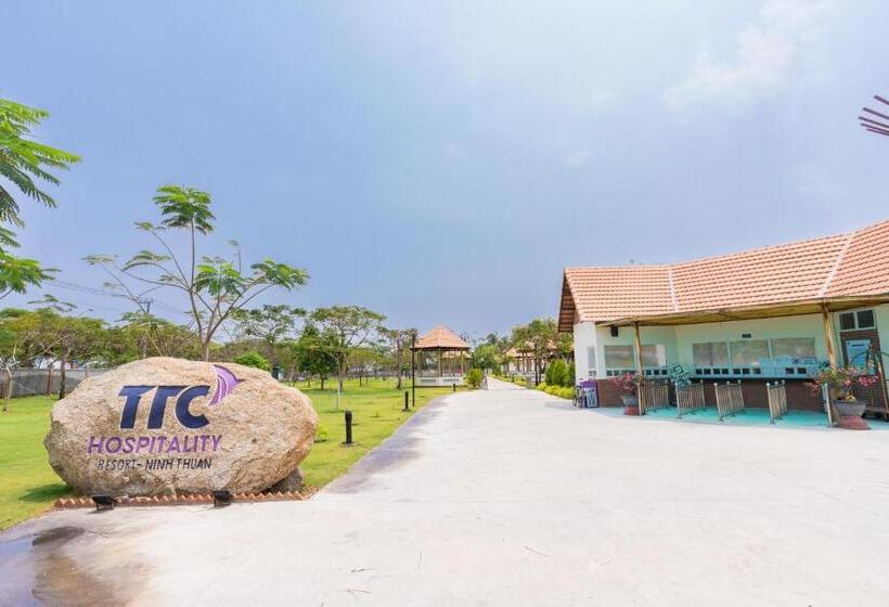 Ttc Resort Ninh Thuan Unlimited Access To Water Park