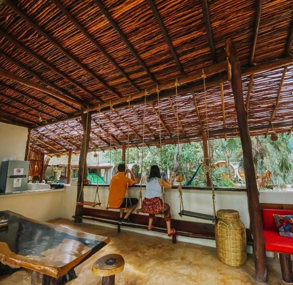 Tubo Tulum Hostel