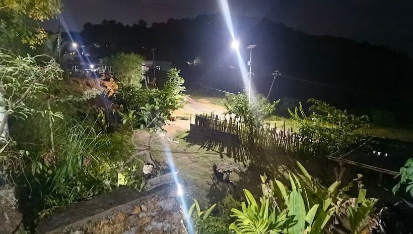 مبيت وإفطار The Hill View Lombok
