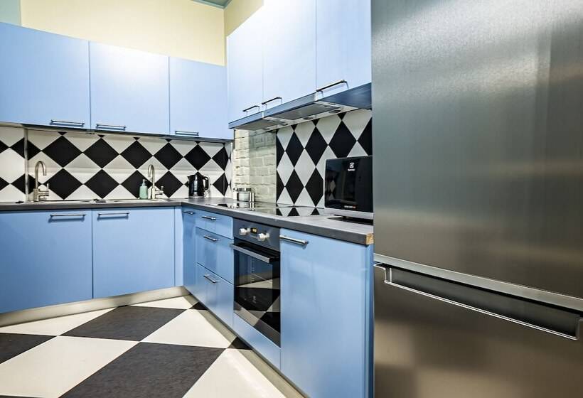 Blue Bird Hostel