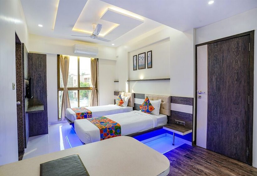 호텔 Super Capital O Poona Royal