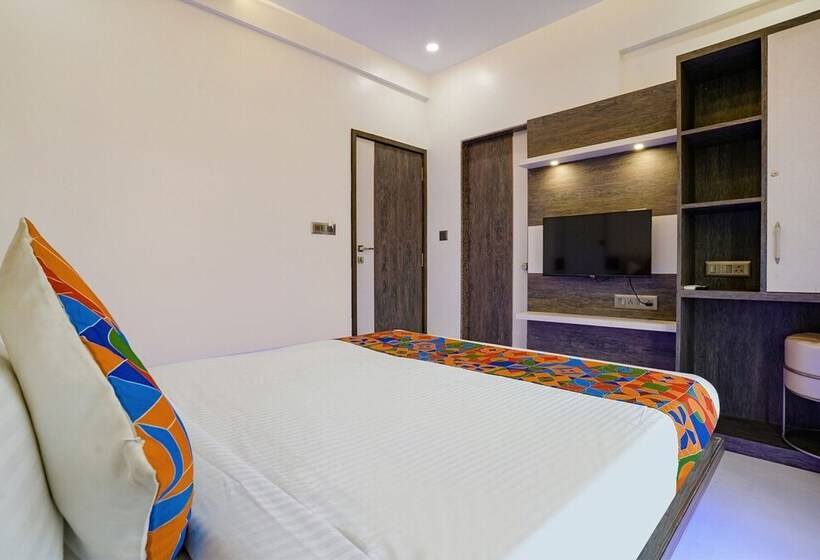 호텔 Super Capital O Poona Royal