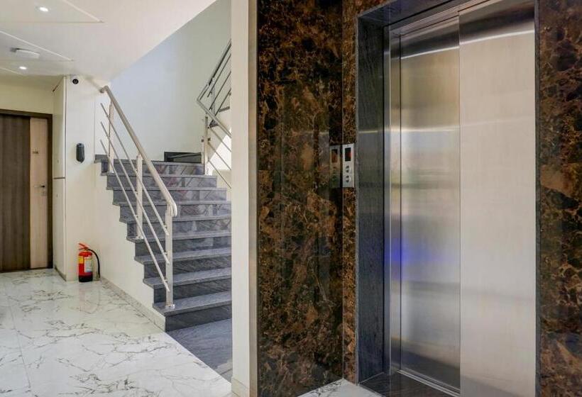 호텔 Super Capital O Poona Royal