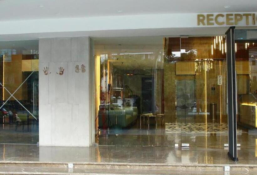 The Svm Hotel  Free Lavish Buffet Breakfast