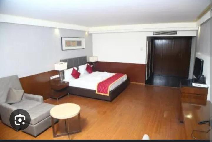 The Svm Hotel  Free Lavish Buffet Breakfast