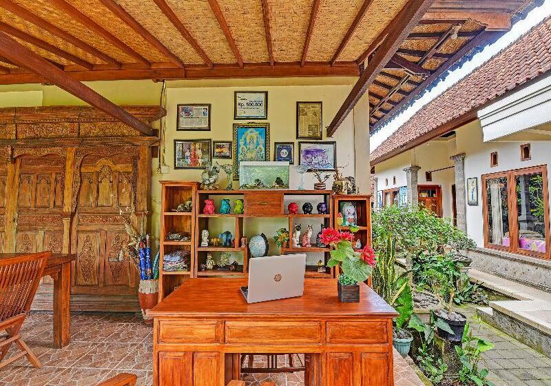 ホテル Collection O 91479 Indah Home Stay