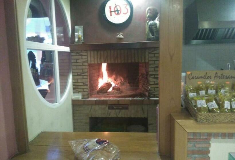 בית מלון כפרי Mirasierra