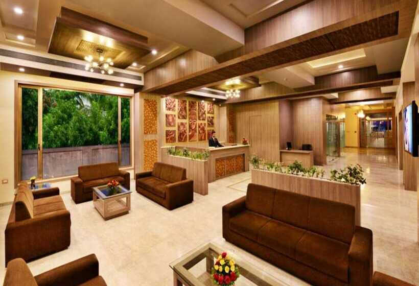 בית מלון כפרי Sarovar Portico Sasangir