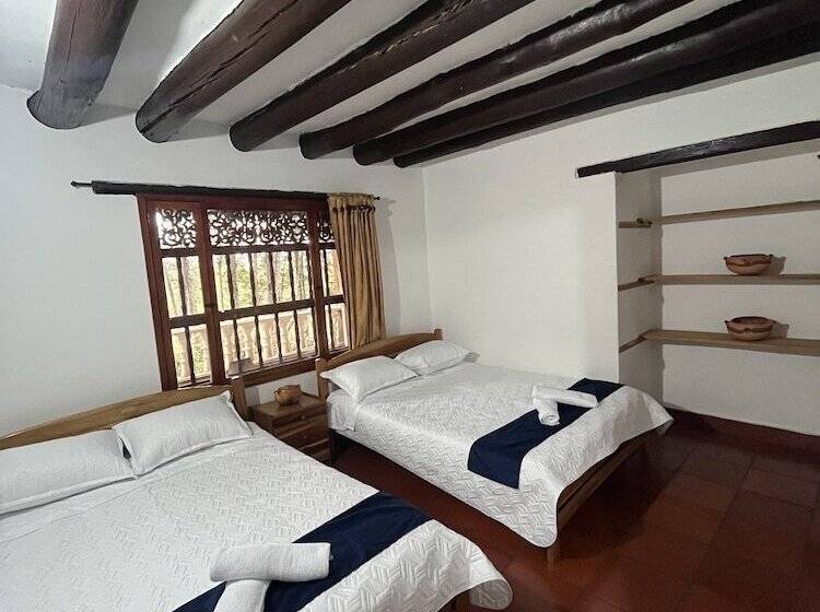 펜션 Lo Nuestro   Hospedería