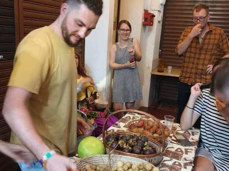 Cocoa Mews Cafe & Homestay   Hostel