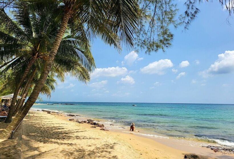 Ancarine Beach Resort