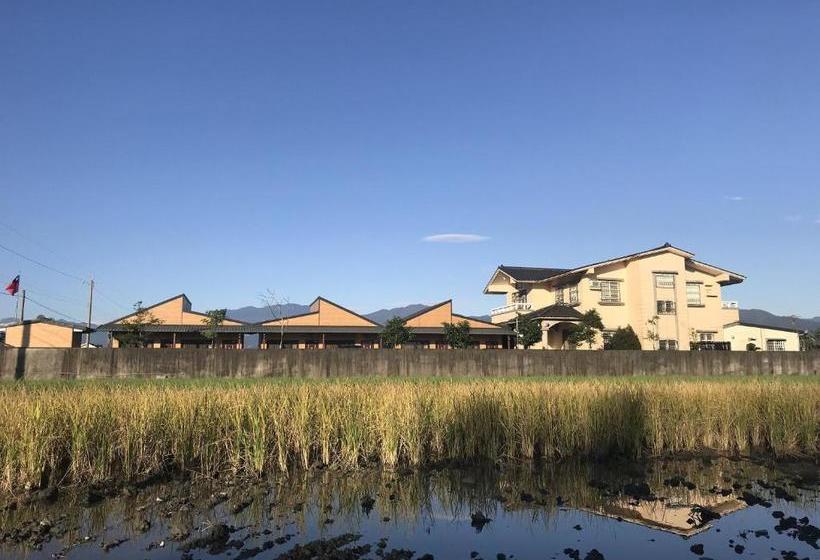 تختخواب و صبحانه Easy Home Stay